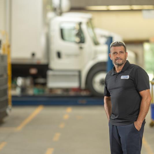 Saint-Gobain warehouse employee is satisfied with his career