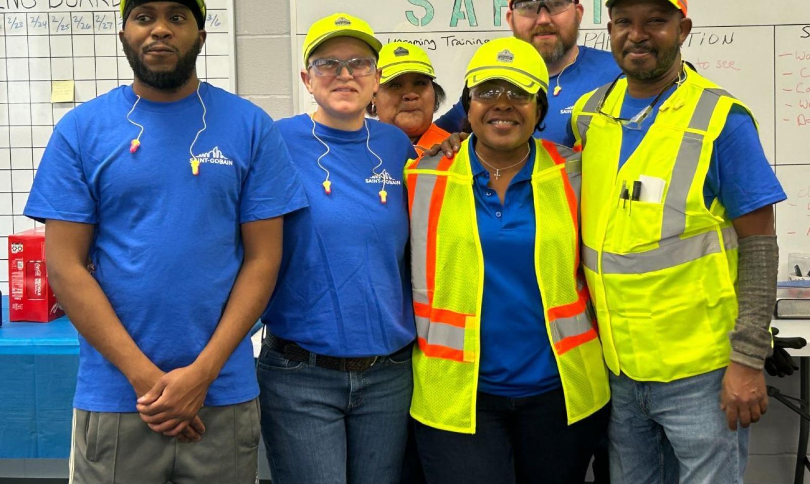 A photo featuring team members enjoying their manufacturing and operation jobs in Alberta, Canada, at a Saint-Gobain facility.